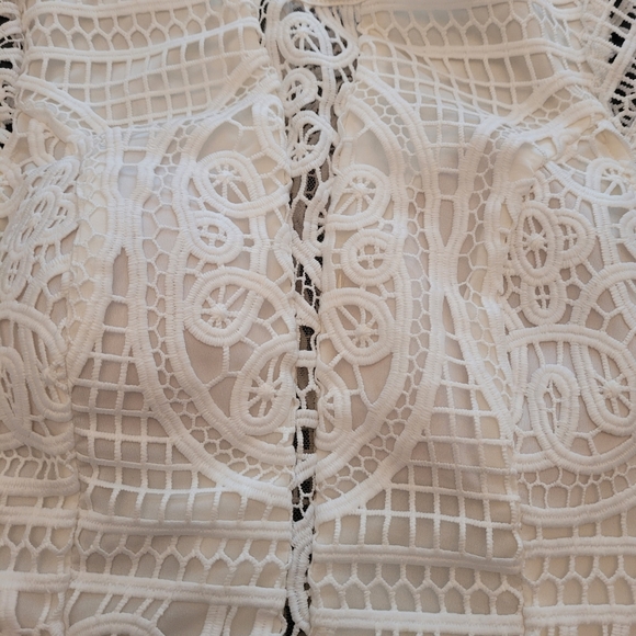 Karmai embroidery crop top, size medium - Picture 3 of 13